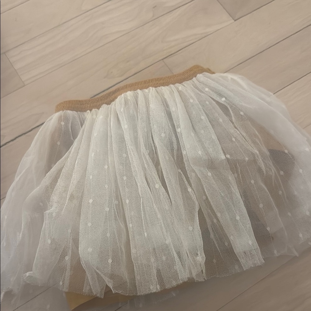 Elegant White Tulle Skirt